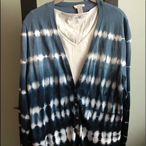 Light weight Chico’s cardigan, like new, size 3.